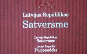 Satversmes izdevums ar tulkojumu arī lībiešu valodā